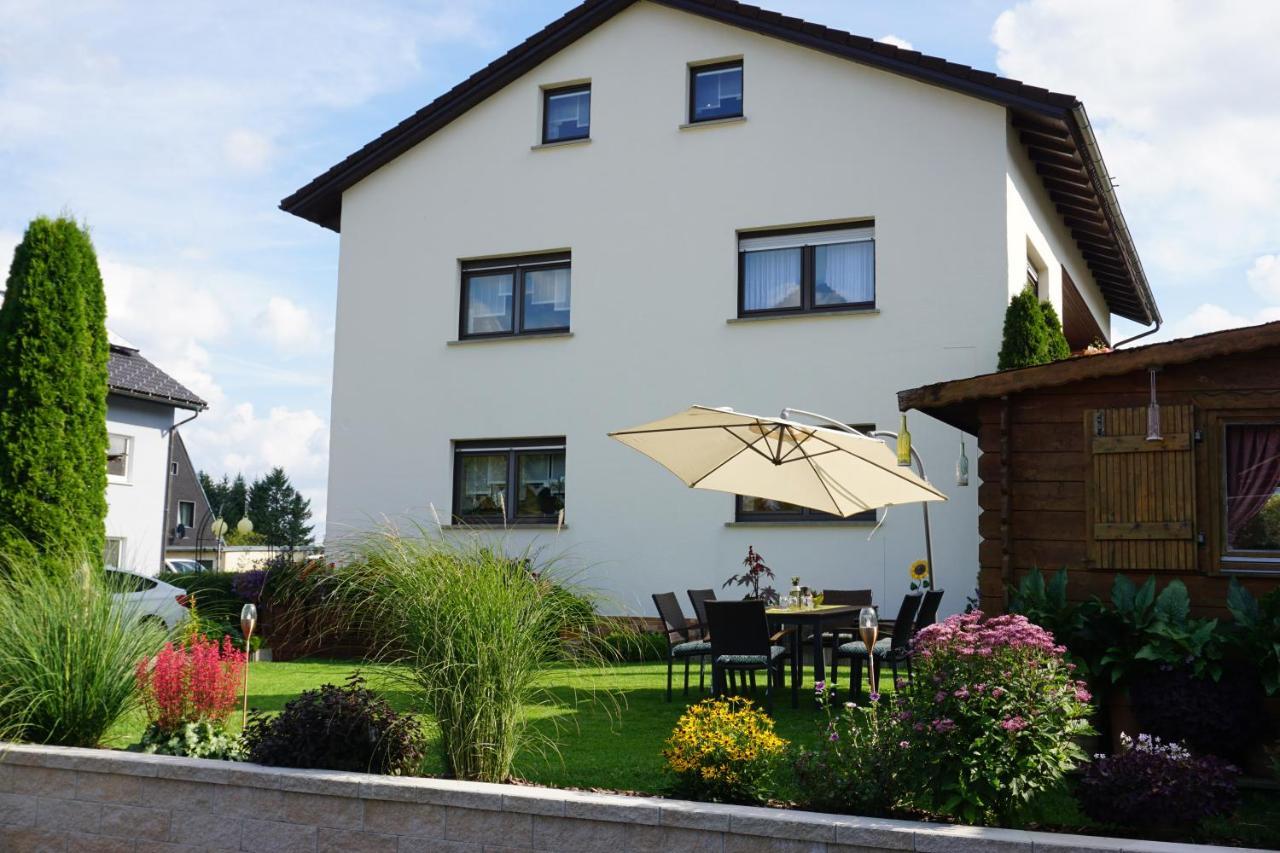 Ferienwohnungen Und Gaestezimmer Herrmann Steinbach am Wald Exteriör bild